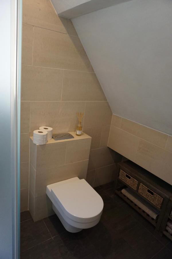 Perfectly Located Private Room Oaks And Beeches Sassenheim Bagian luar foto